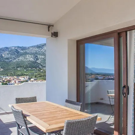 Residenze Branca Ii Seaview Apartment Orosei