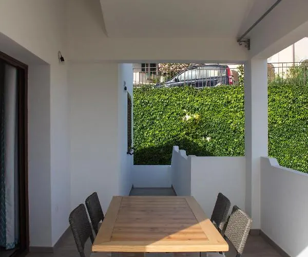 Residenze Branca Ii Seaview 公寓 *